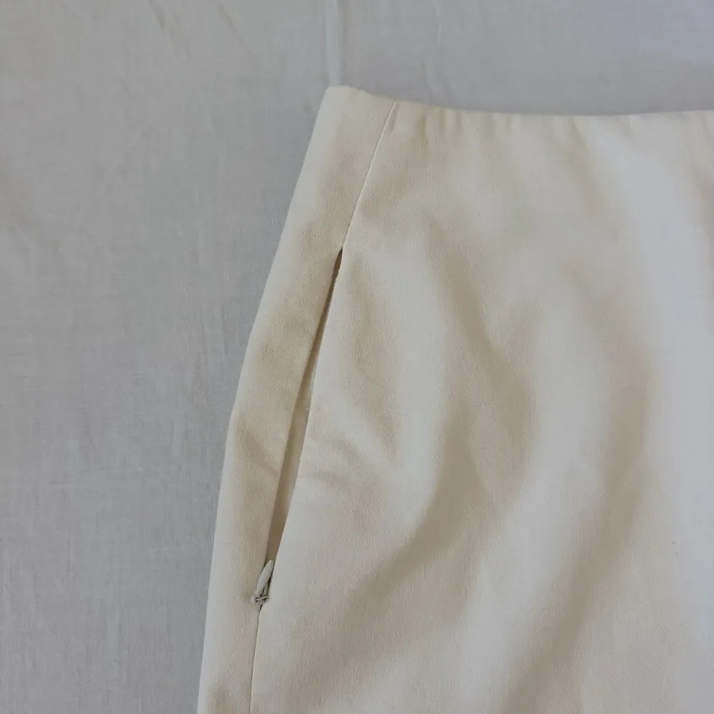 Akris Bergdorf Goodman Ivory Silk Blend Pencil Skirt US 4 EU 36 Made Switzerland